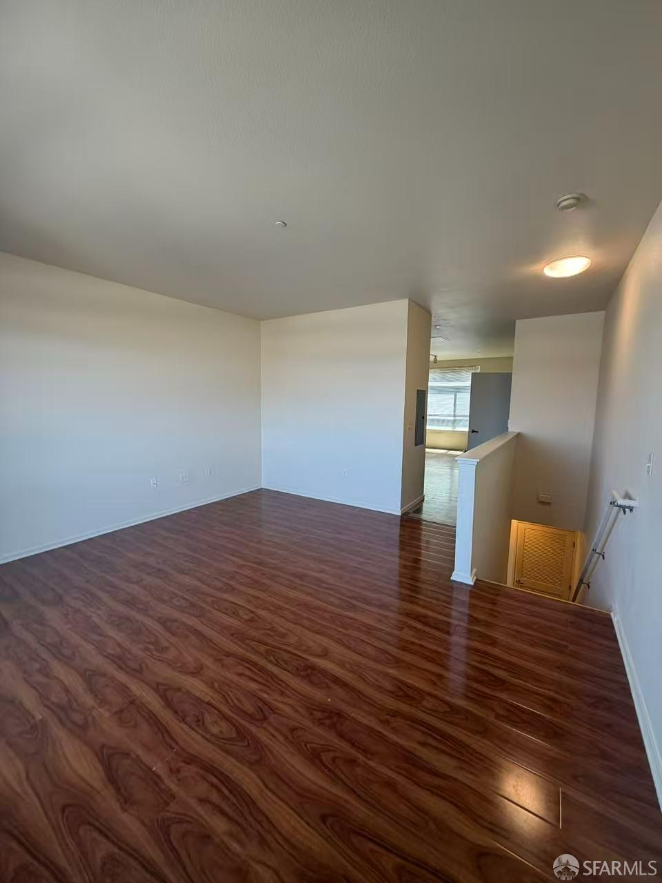 Photo #8: 426145734 Listing: Photo #8