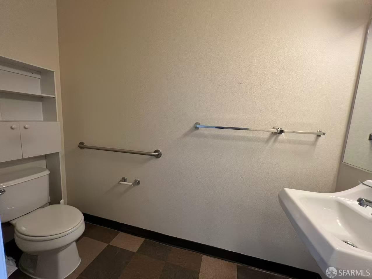 Photo #10: 426145734 Listing: Photo #10