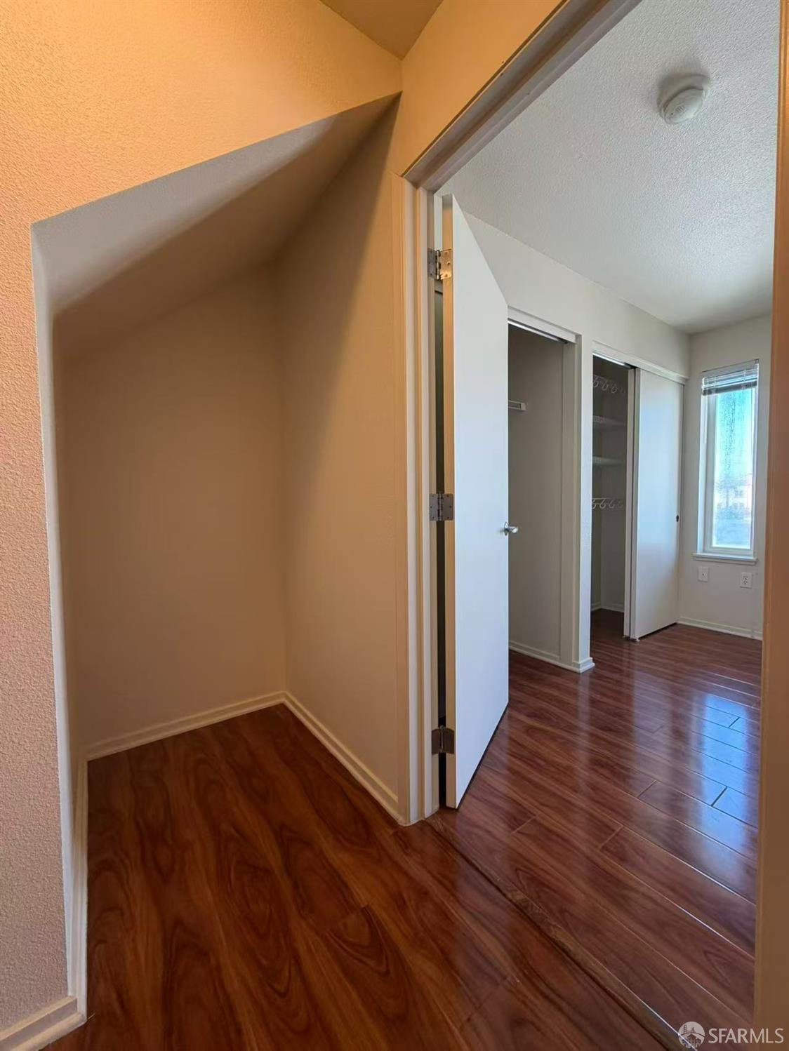Photo #19: 426145734 Listing: Photo #19