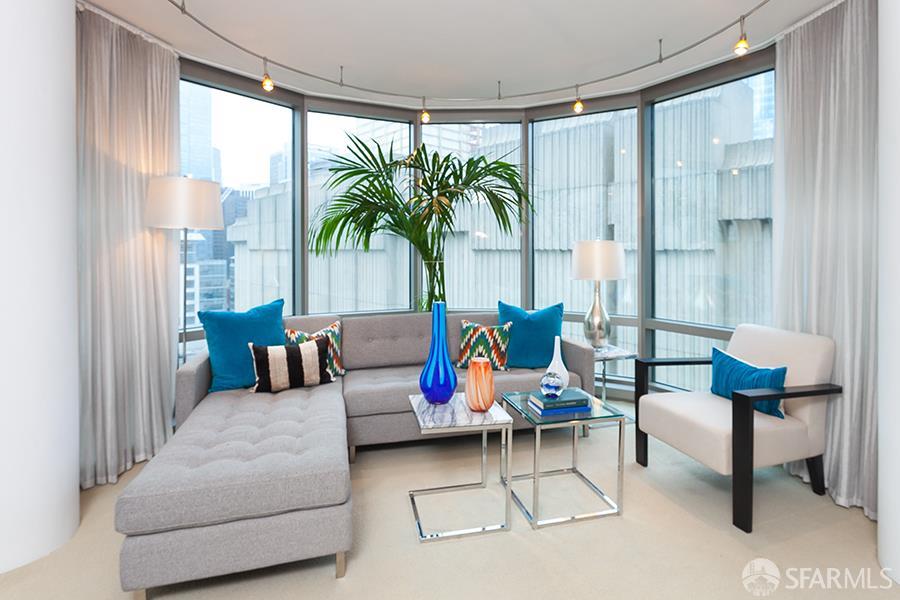 355 1st Street # S902