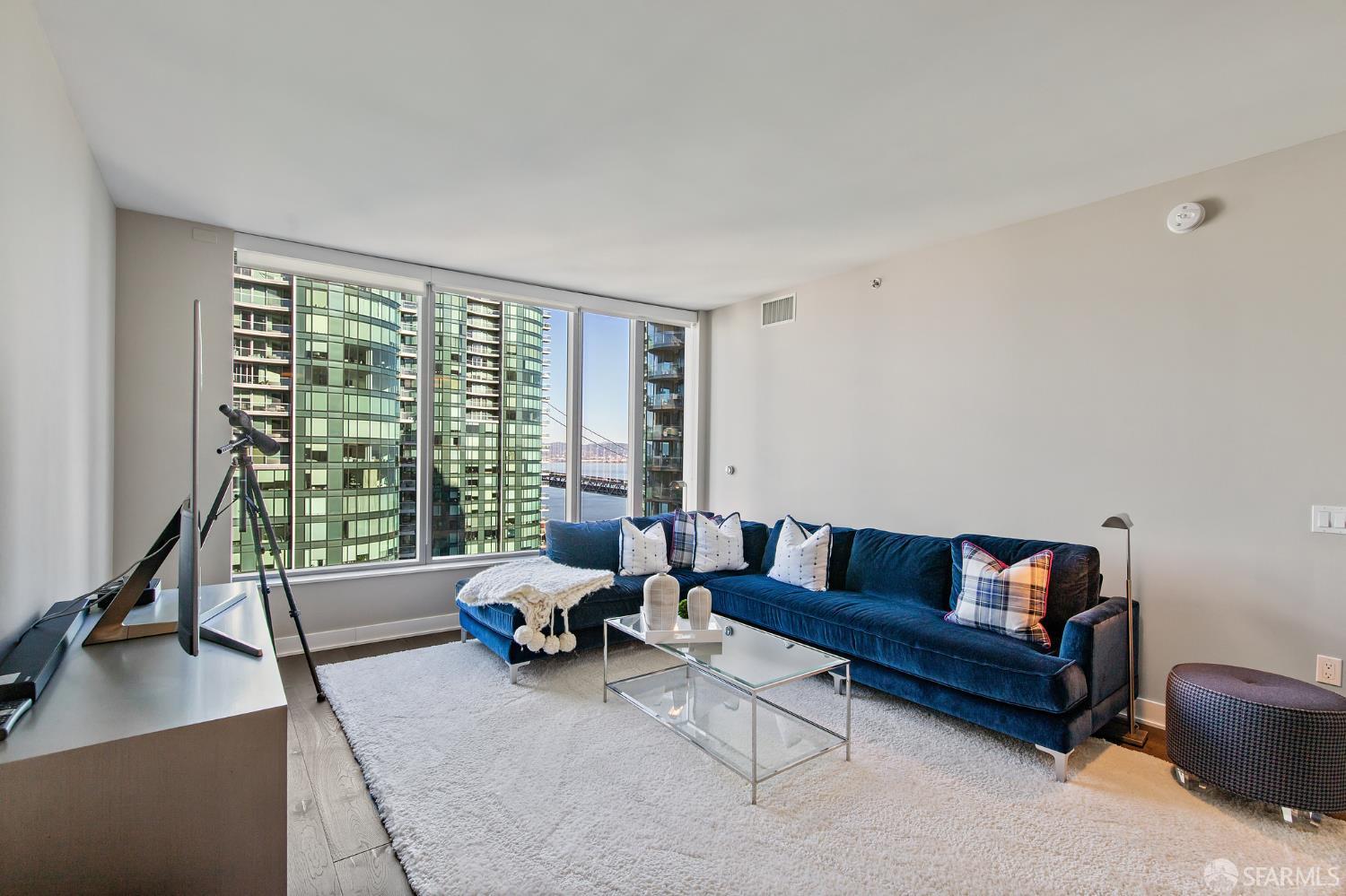 201 Folsom Street # 27D