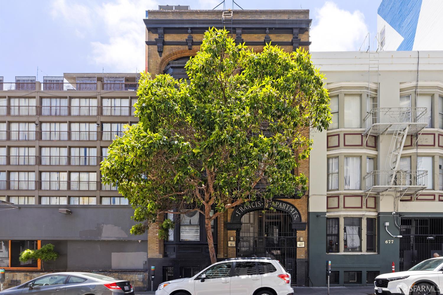 669 Ellis Street