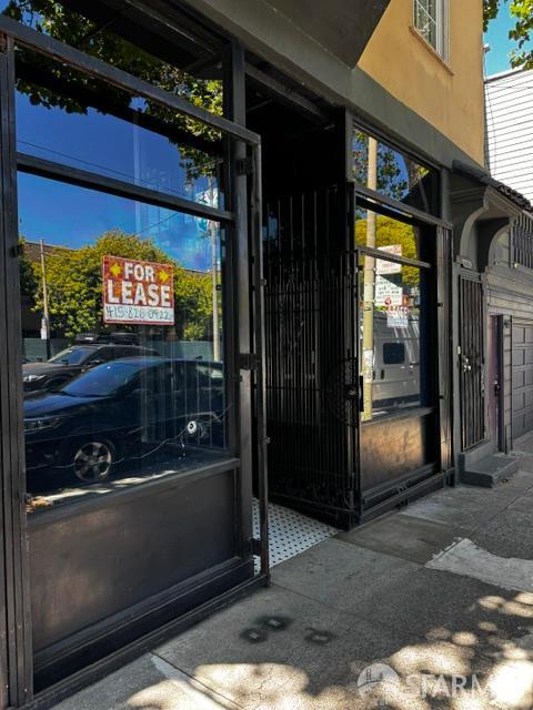 1221 Divisadero Street