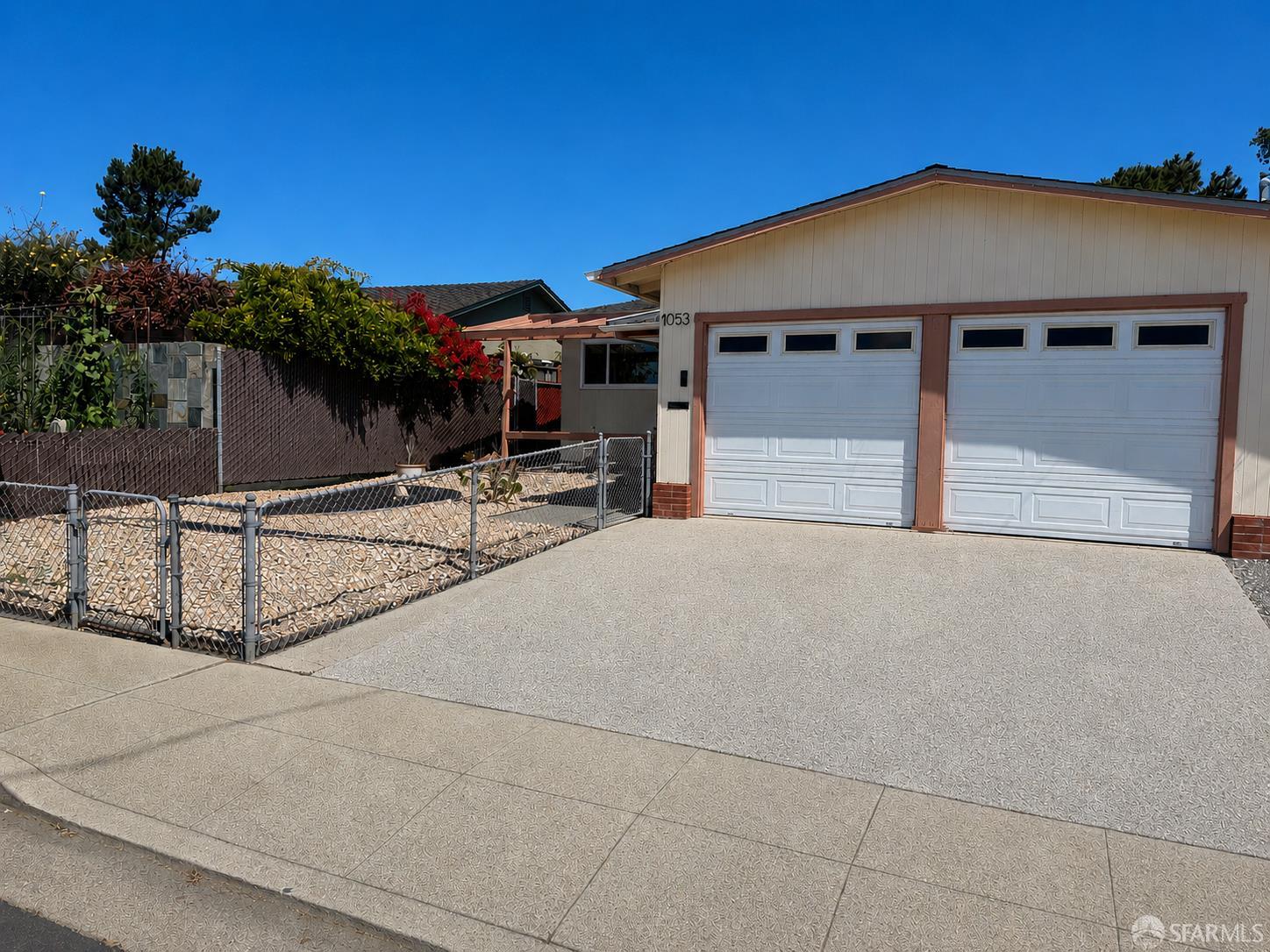 Front Image Thumbnail for SF426152457