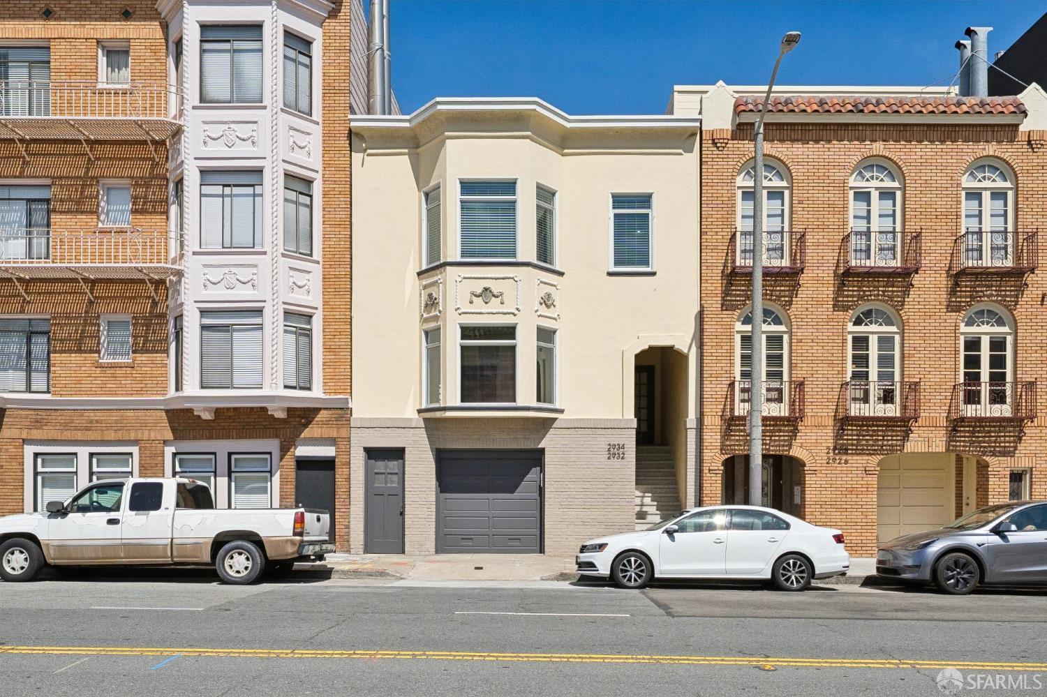 2932 Franklin Street