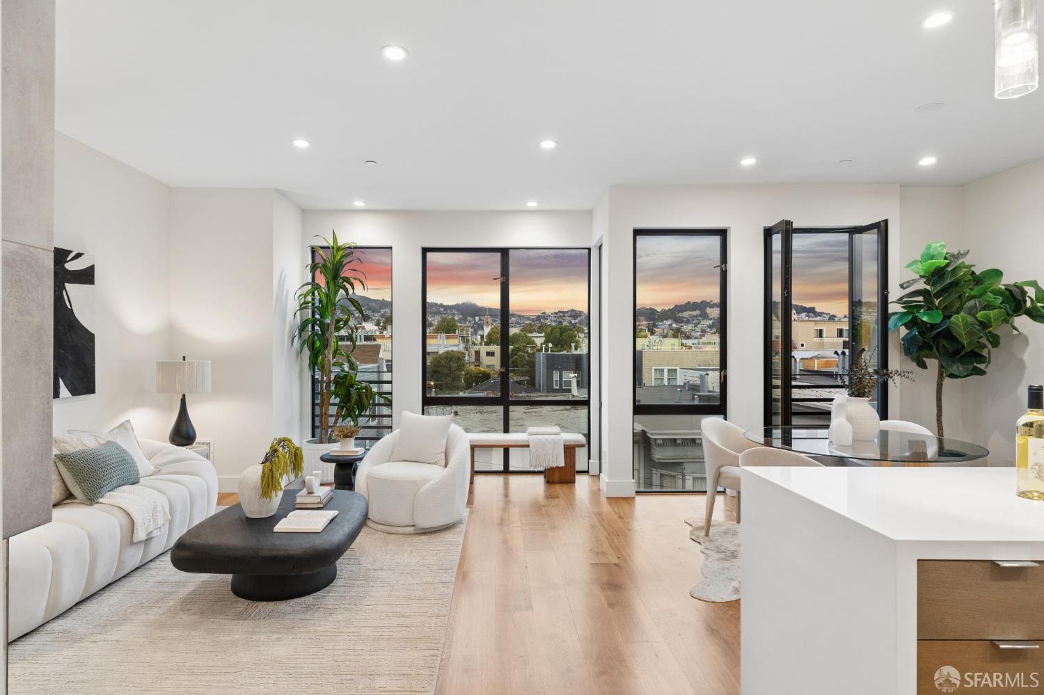 39 San Carlos Street # 401