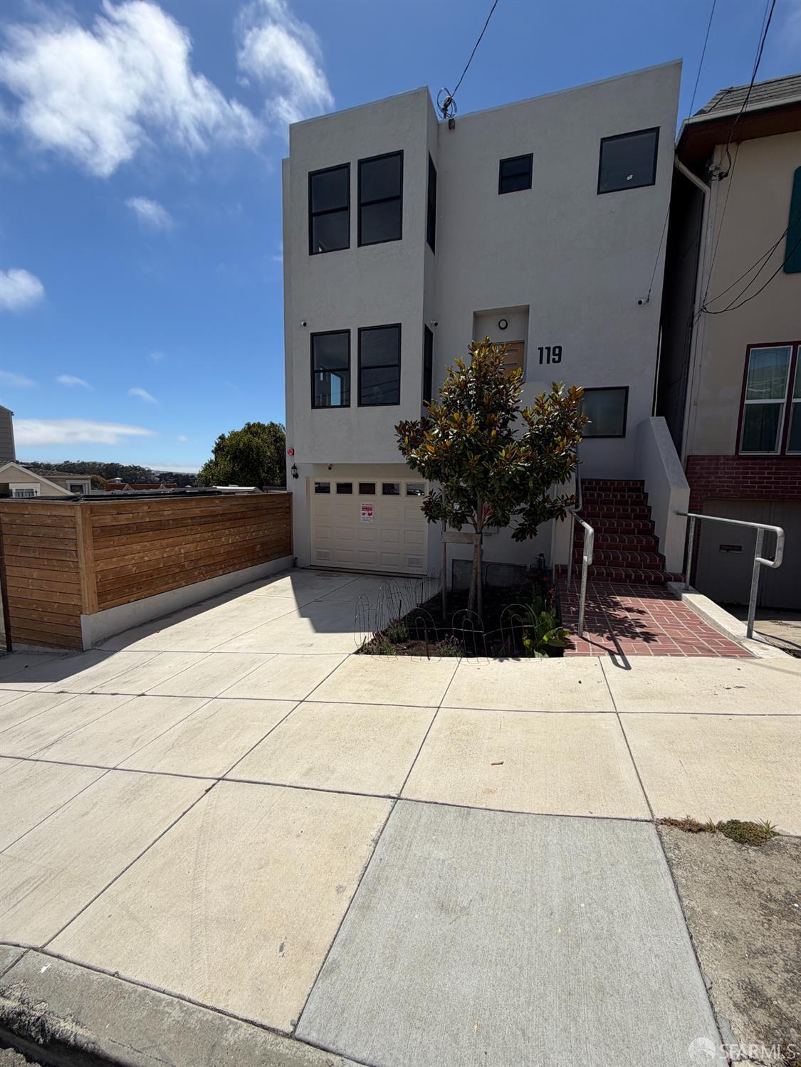 Front Image Thumbnail for SF426153380