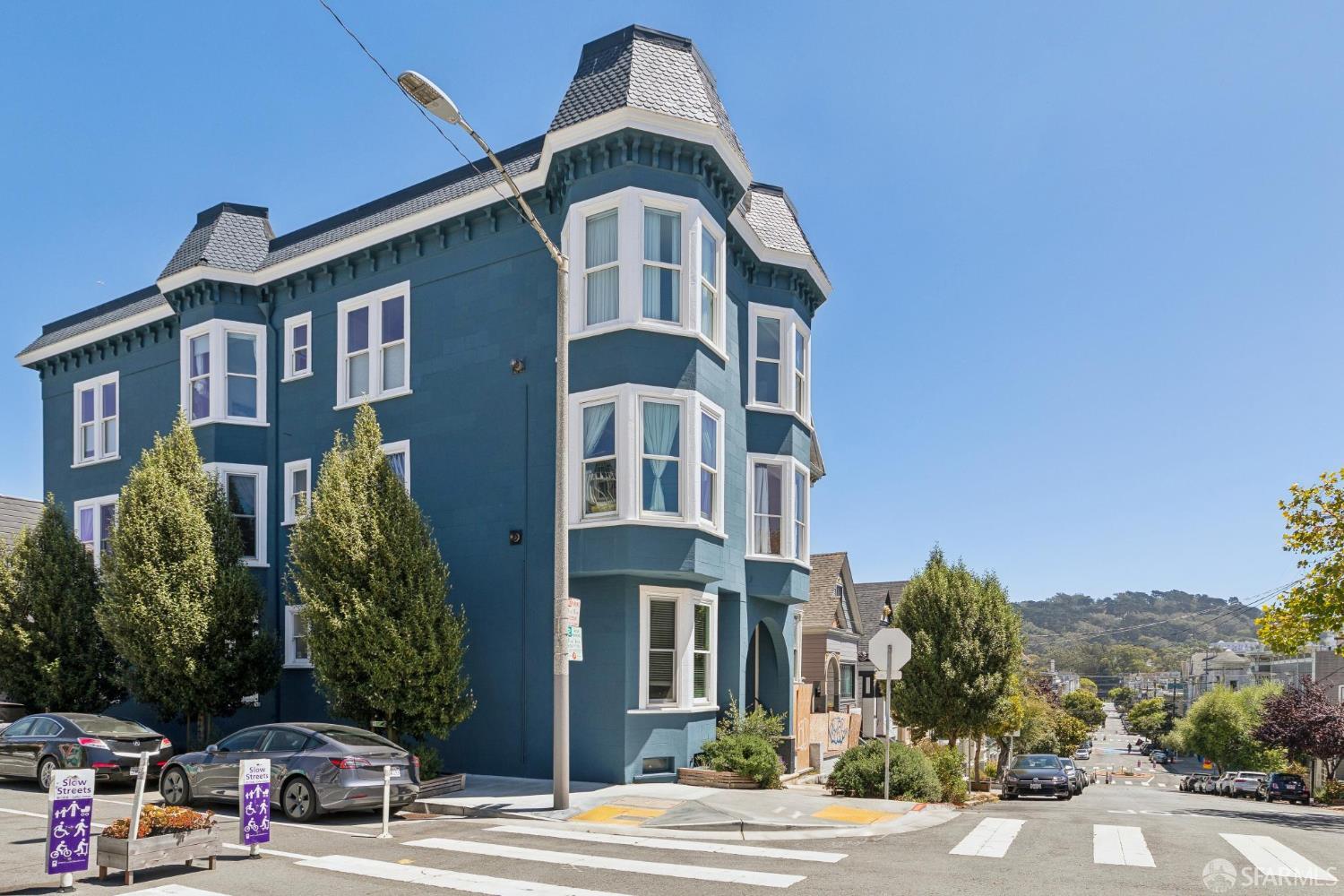 790 Lyon Street