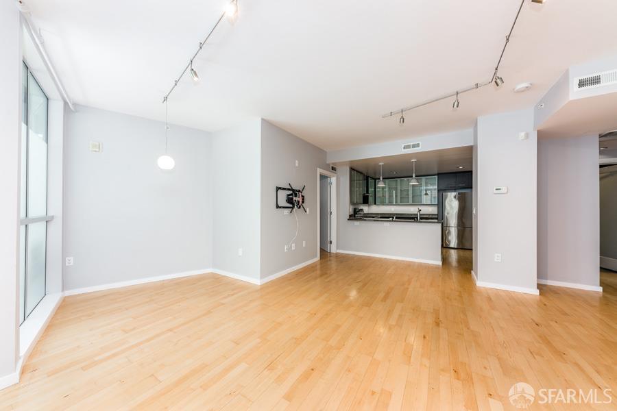 69 Clementina Street # 401