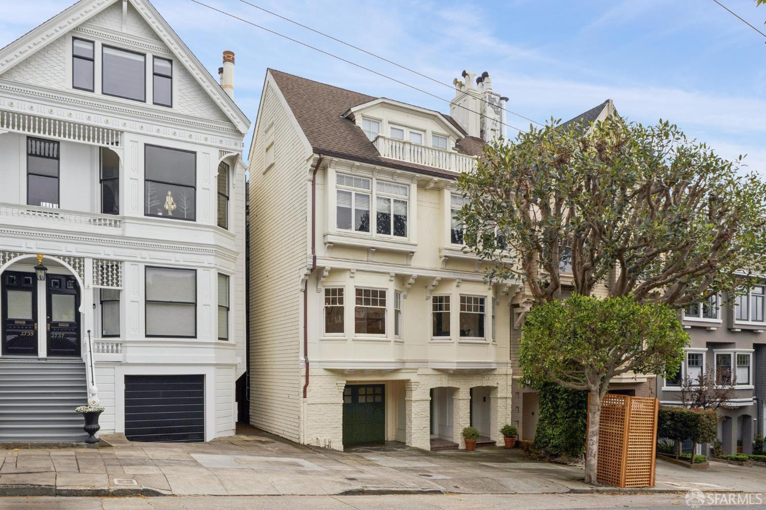 2741 Union Street