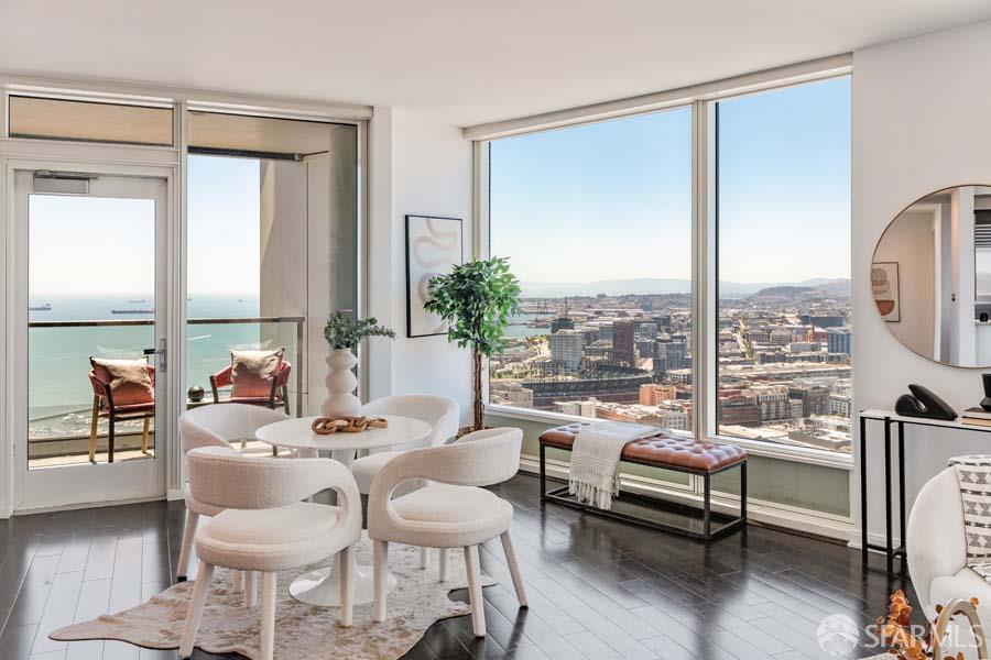 425 1st Street # 3703