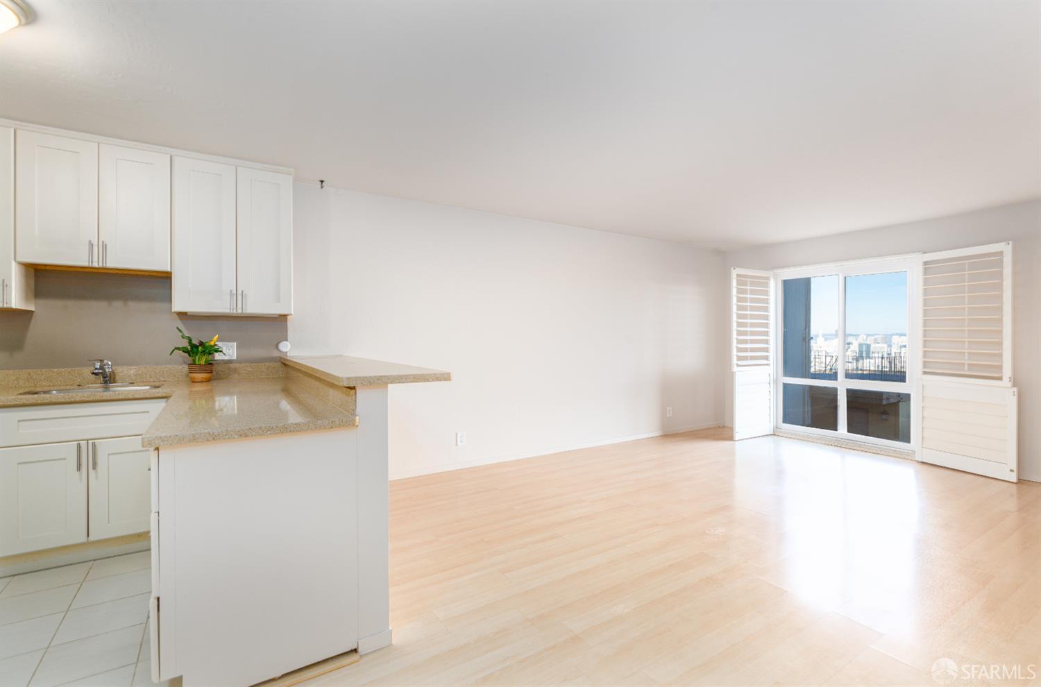 646 Corbett Avenue # 406
