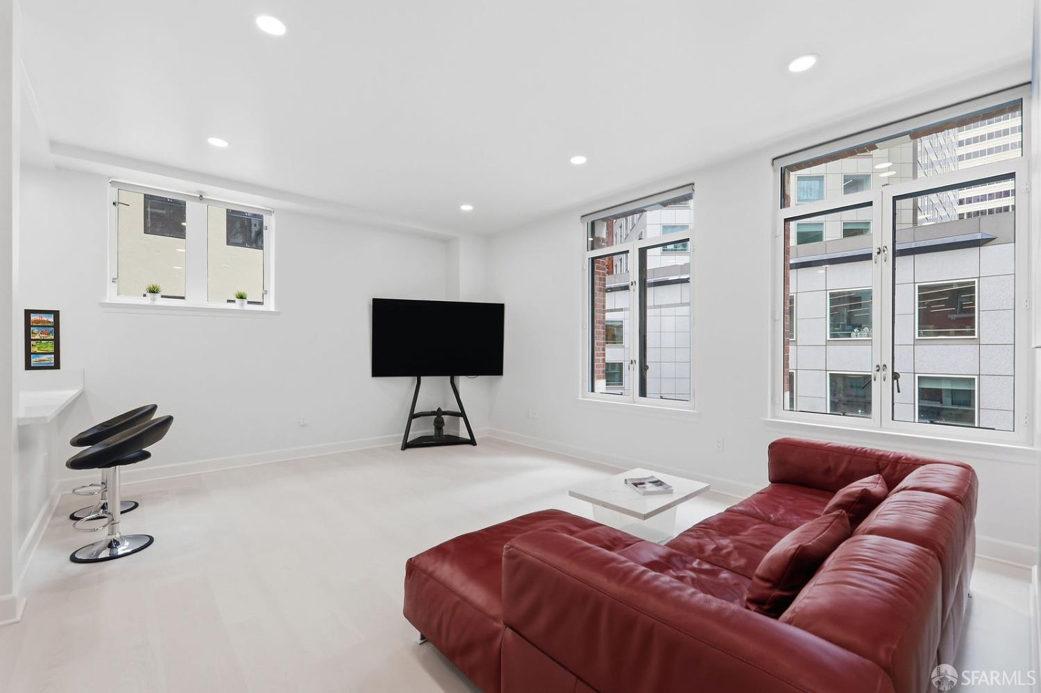 201 Sansome Street # 401