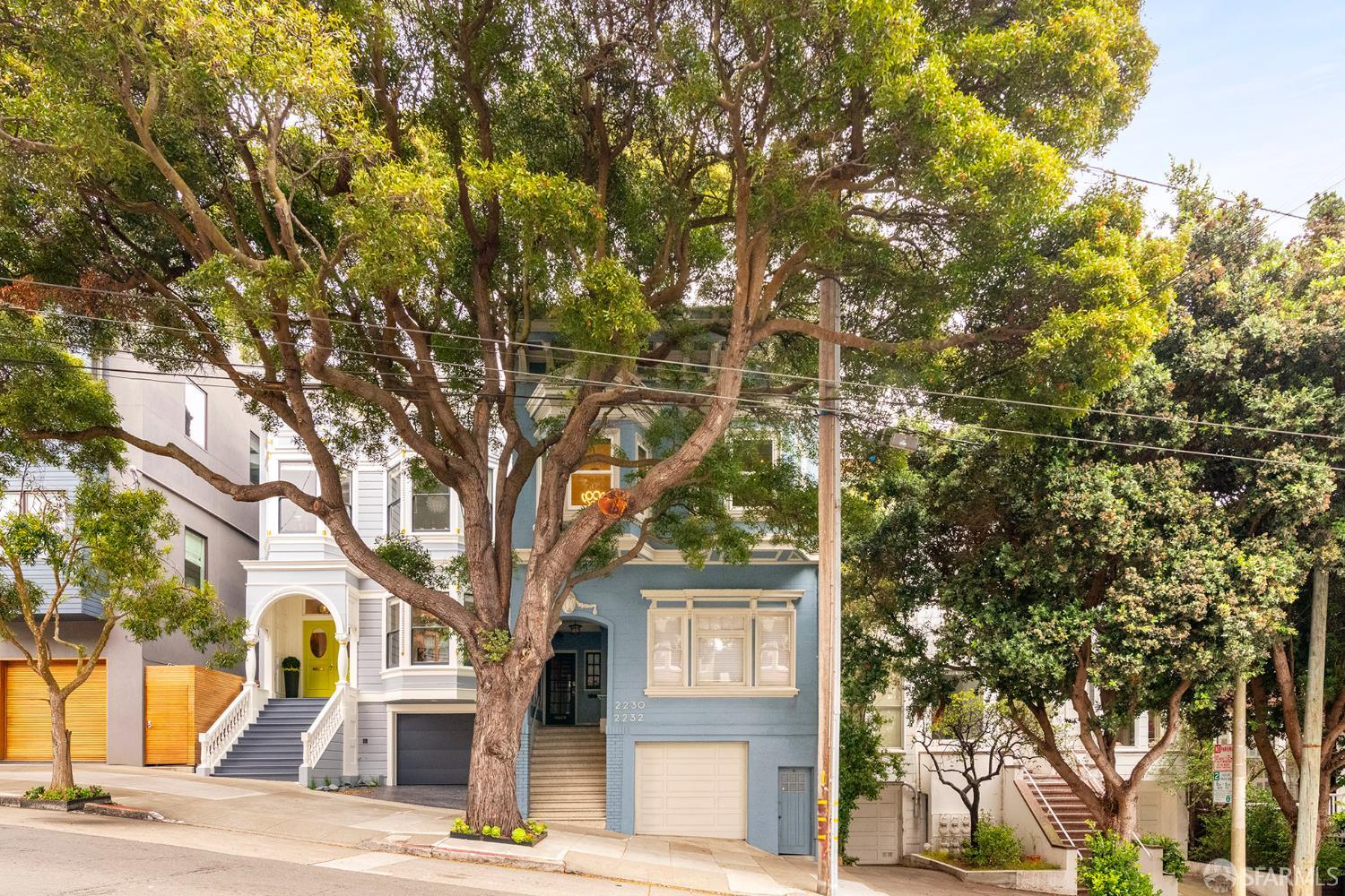 2232 Divisadero Street