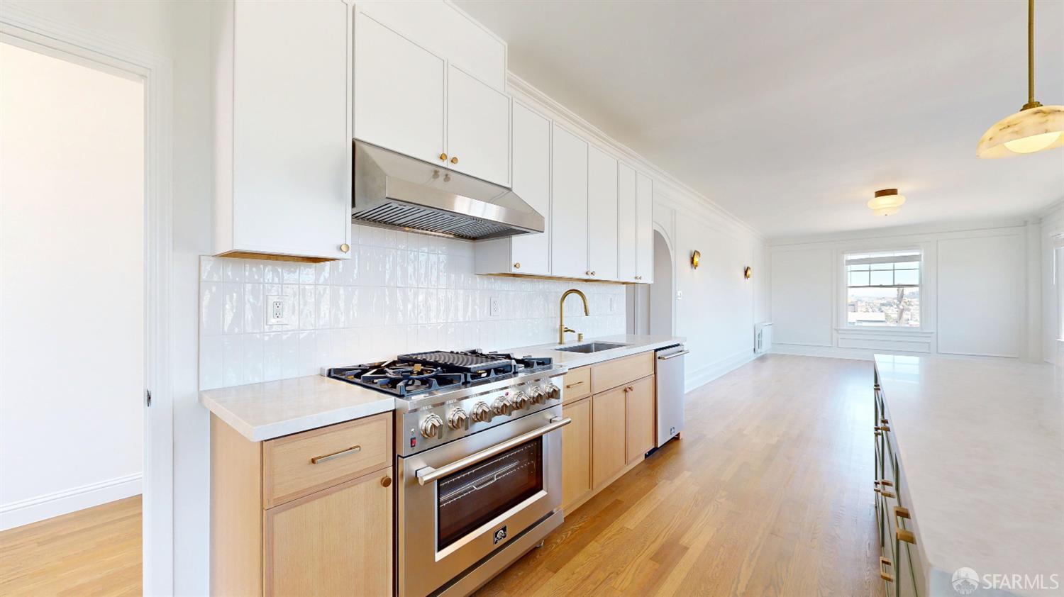 495 32nd Avenue # 402