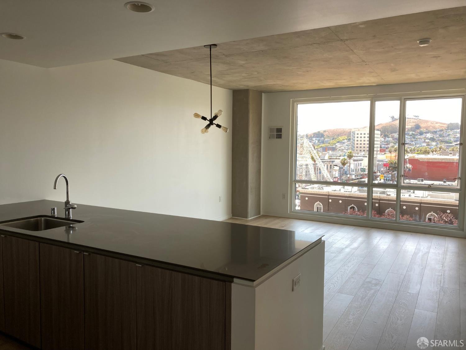 45 Bartlett Street # 611