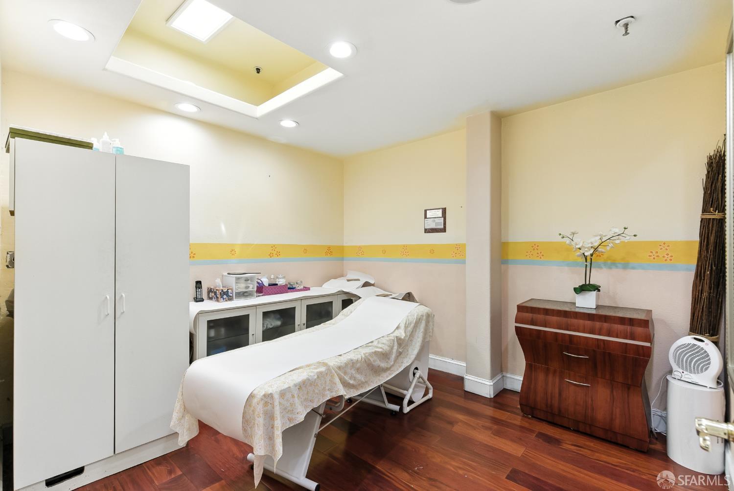 734 14th St #1, San Francisco — 24