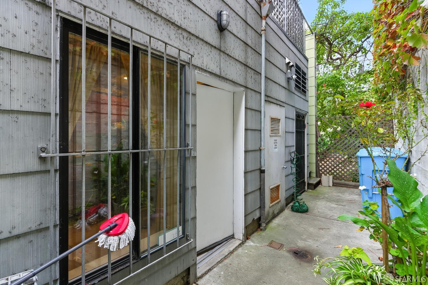 734 14th St #1, San Francisco — 70