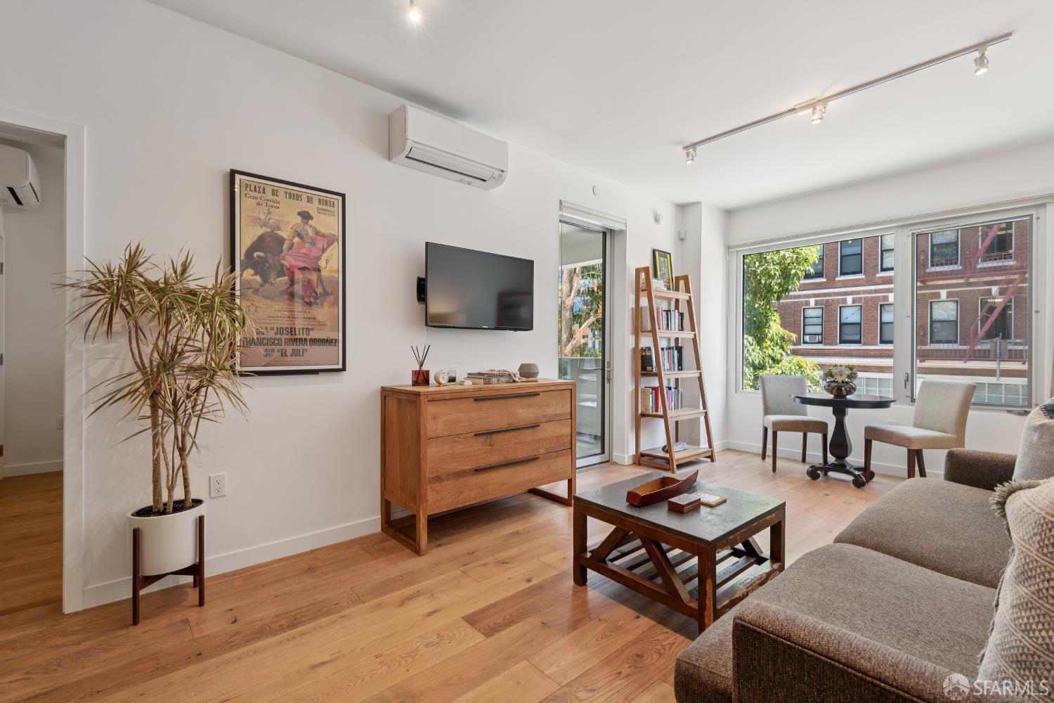 11 Franklin Street # 202