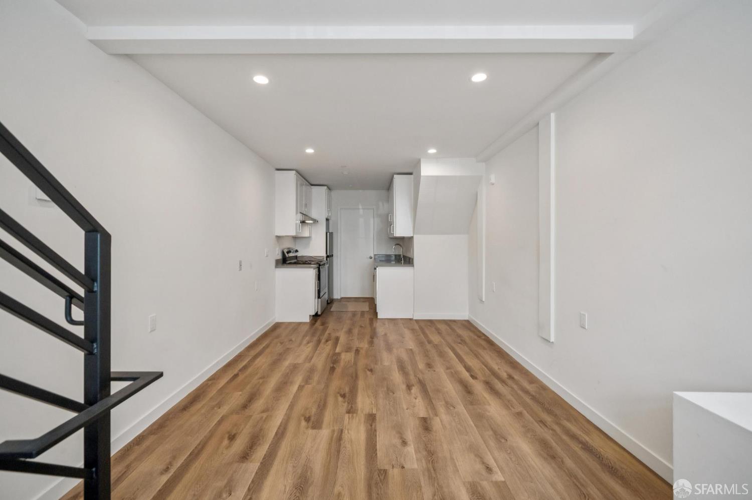 1285 8th Ave, San Francisco — 10