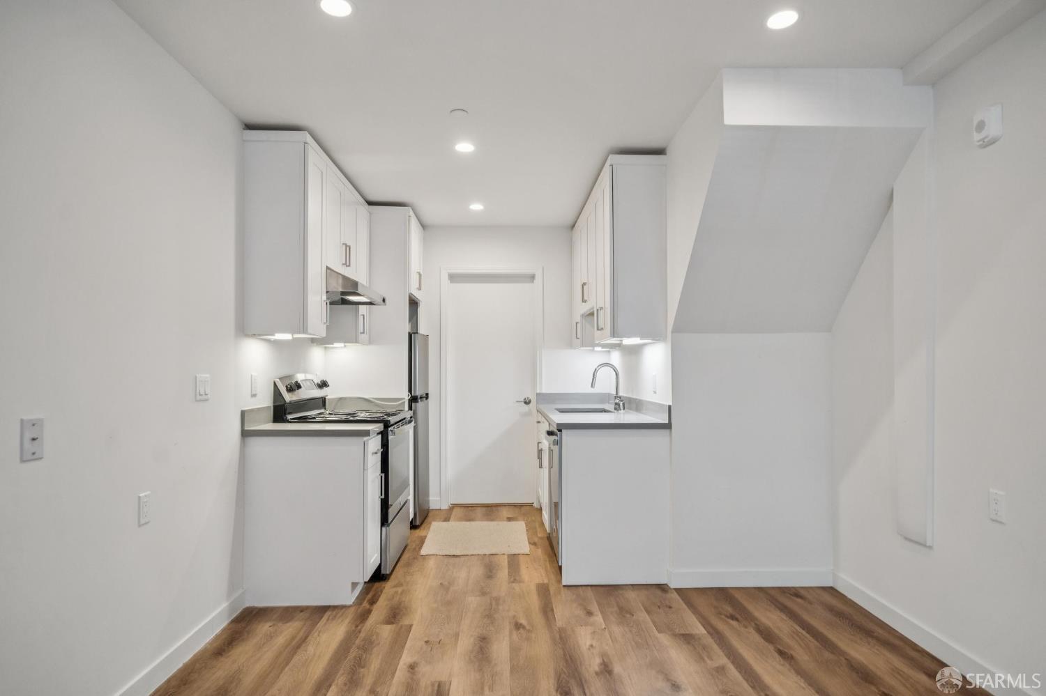 1285 8th Ave, San Francisco — 12