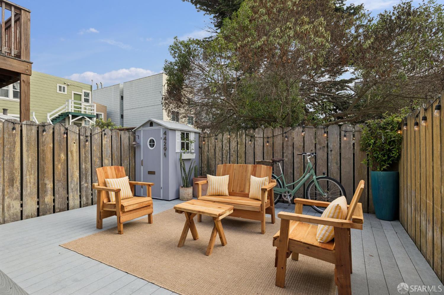 4429 Kirkham St, San Francisco — 27