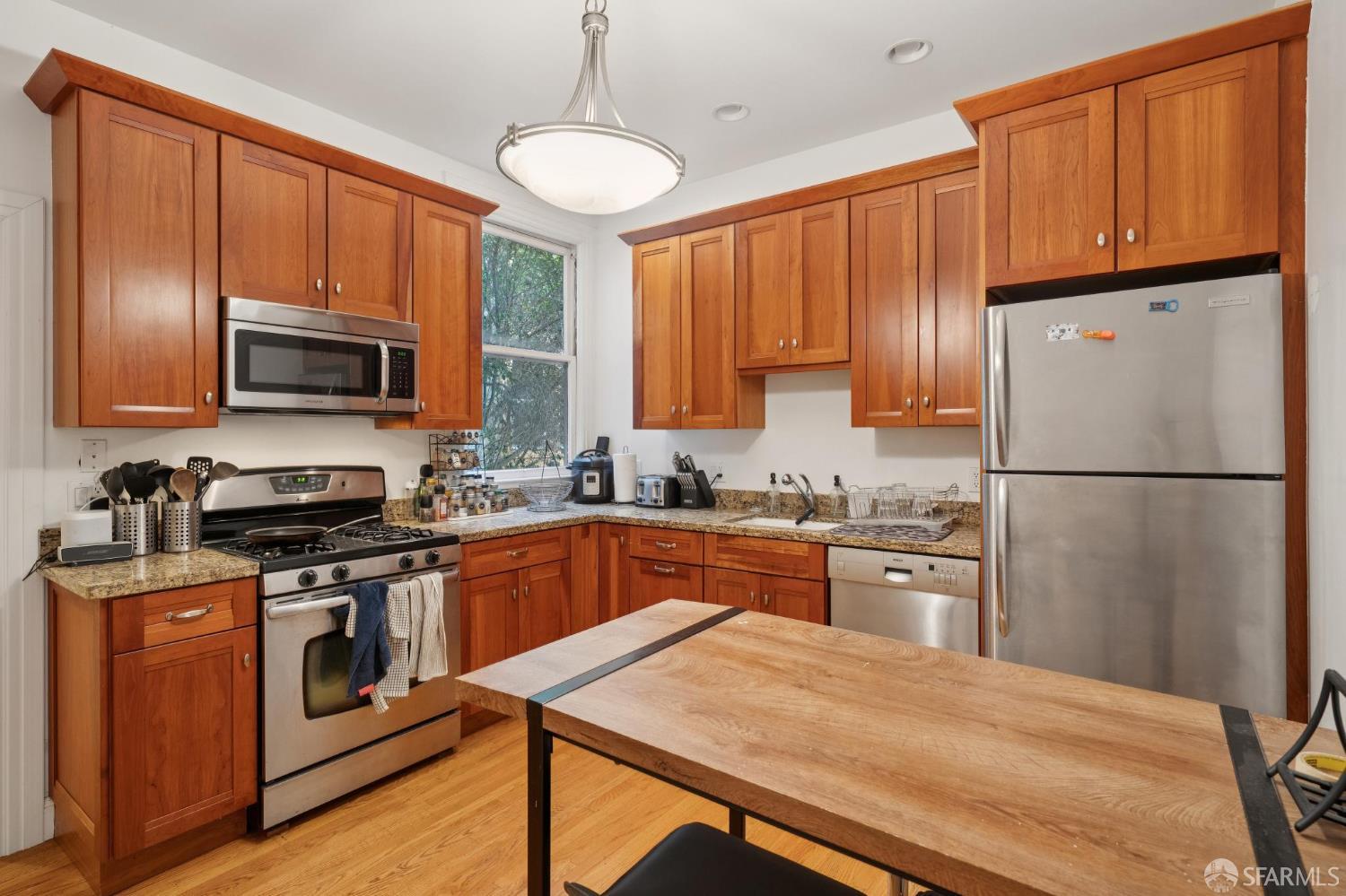 325 Webster St, San Francisco — 6