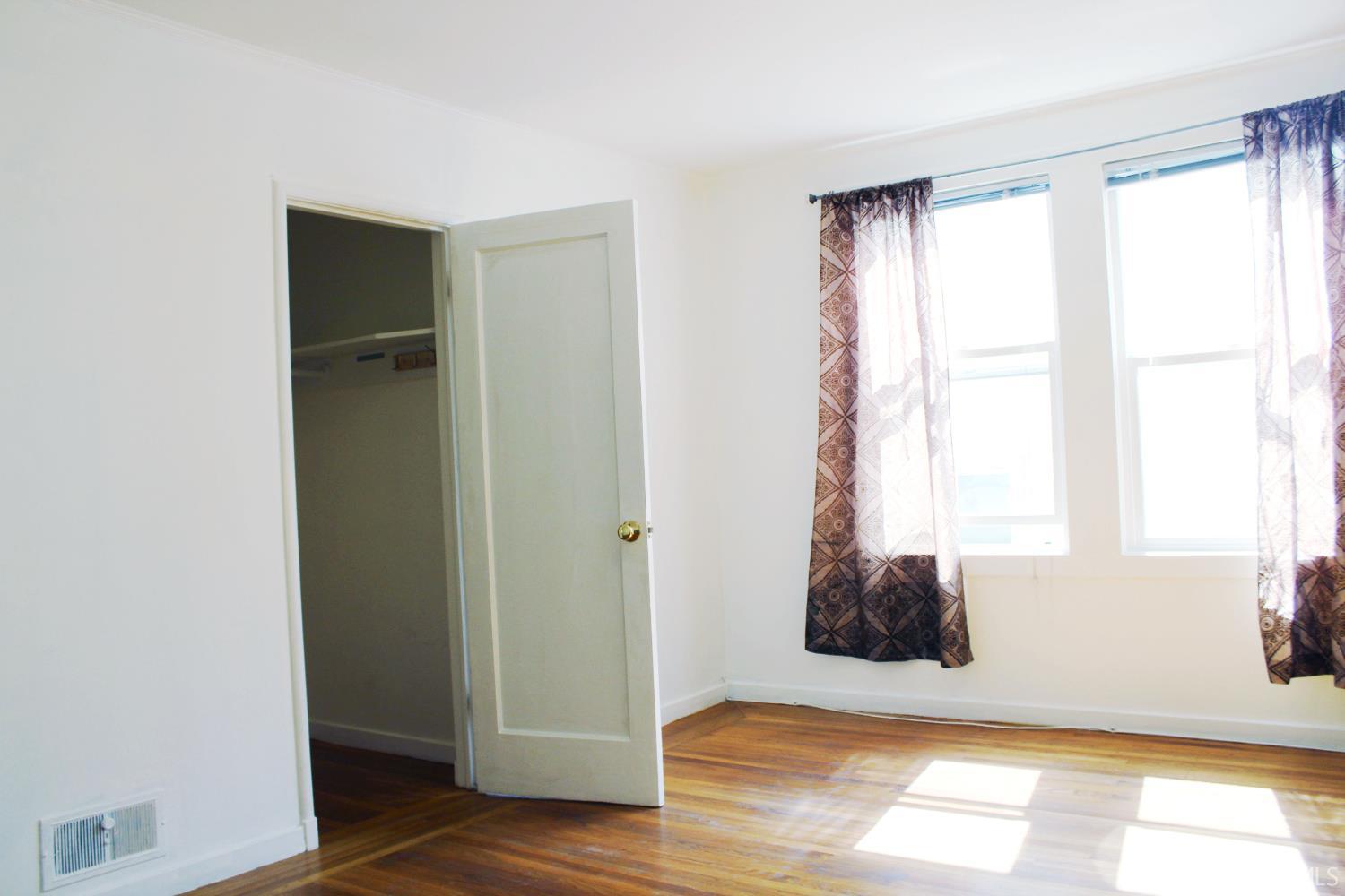 5249 Mission St, San Francisco — 12