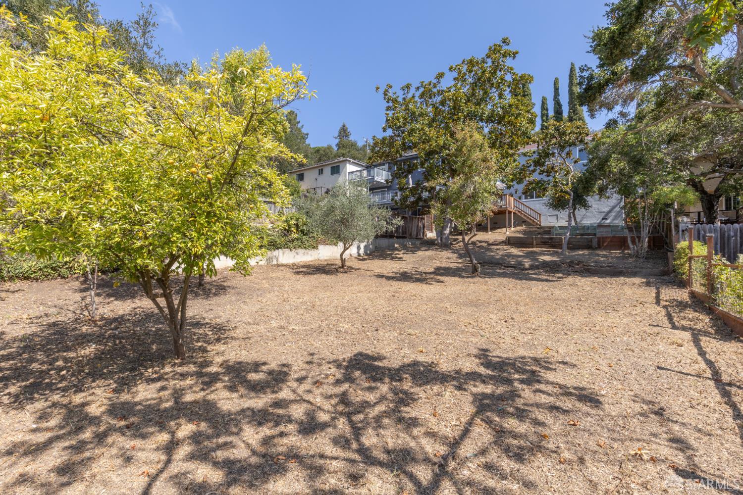 3215 Guido St, Oakland — 54