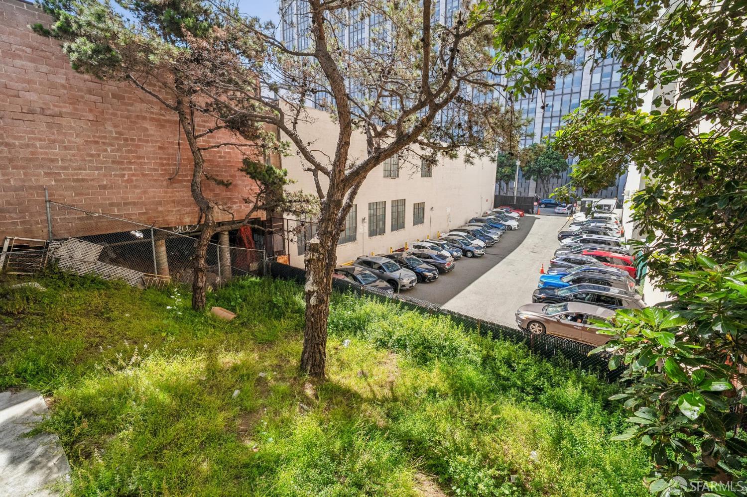 665 Eddy St, San Francisco — 25