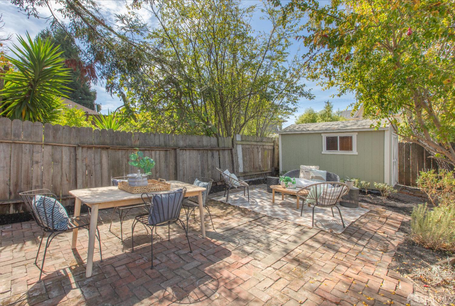 587 63rd St, Oakland — 35