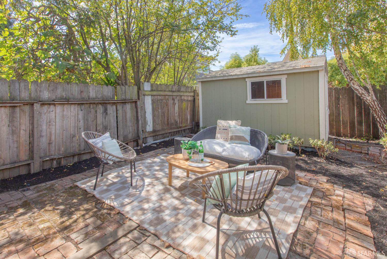 587 63rd St, Oakland — 33