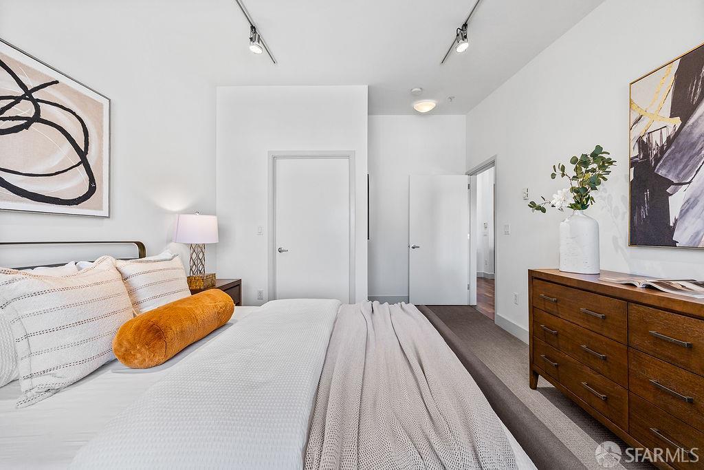 532 30th St #24, Oakland — 27