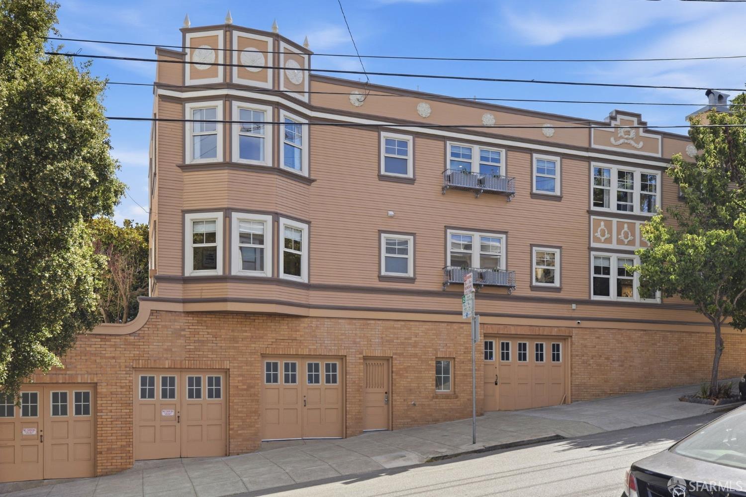 4354 20th St, San Francisco — 72