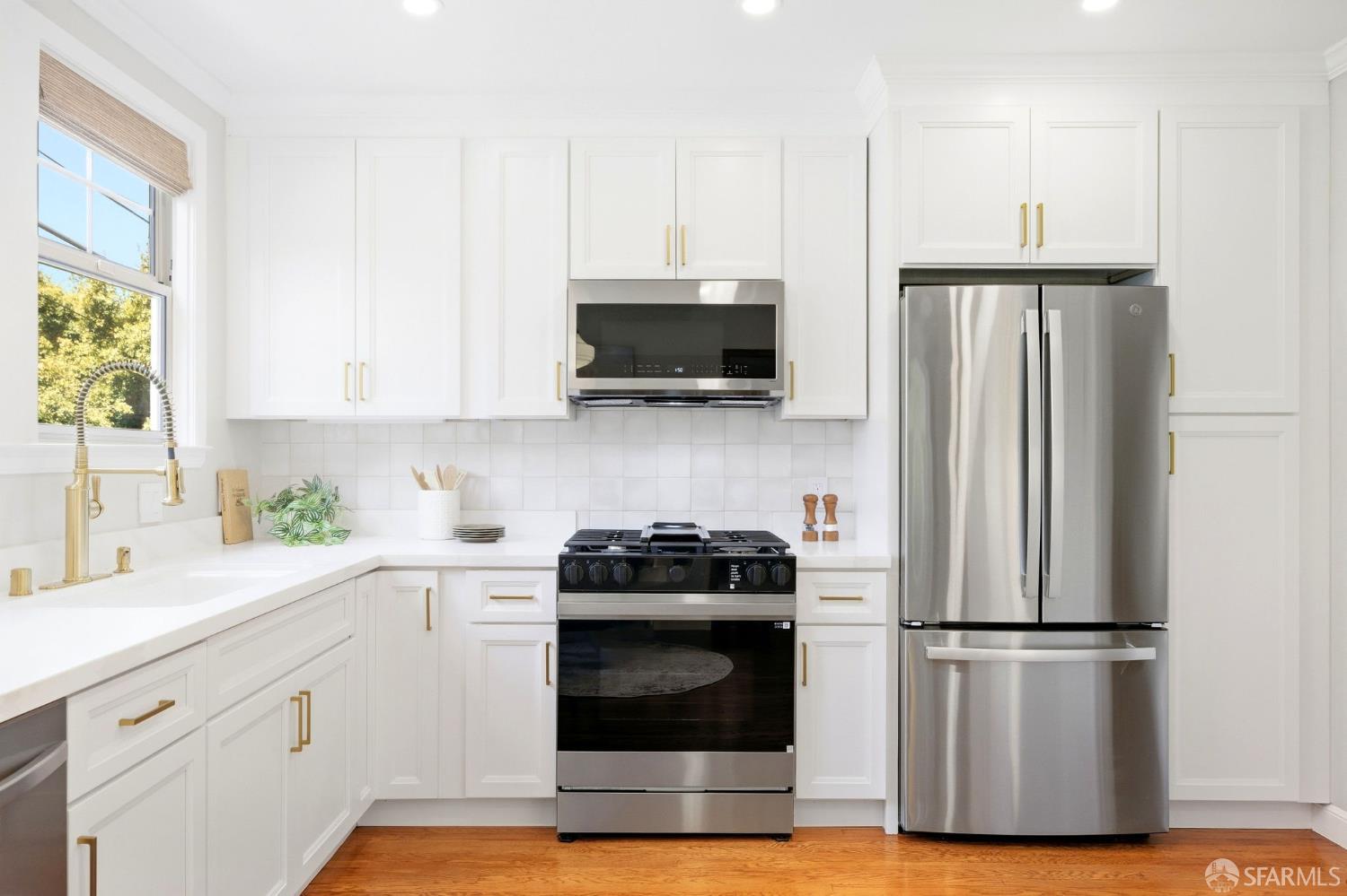 4354 20th St, San Francisco — 49