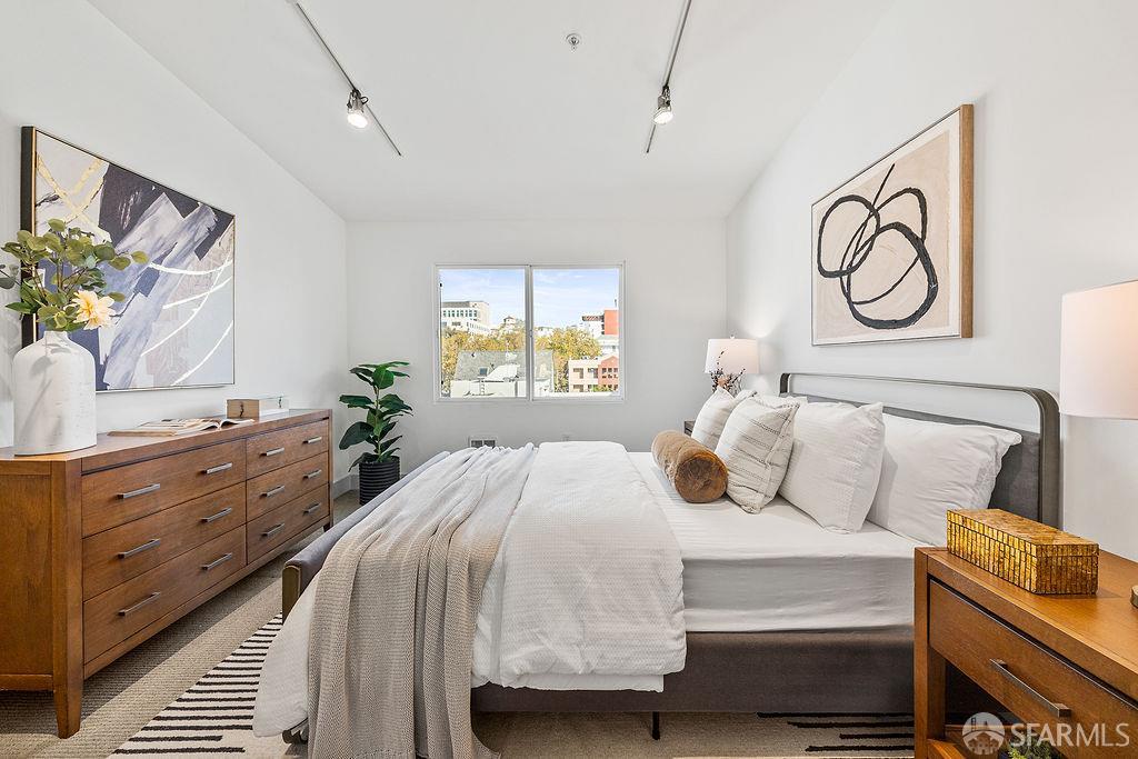 532 30th St #24, Oakland — 24