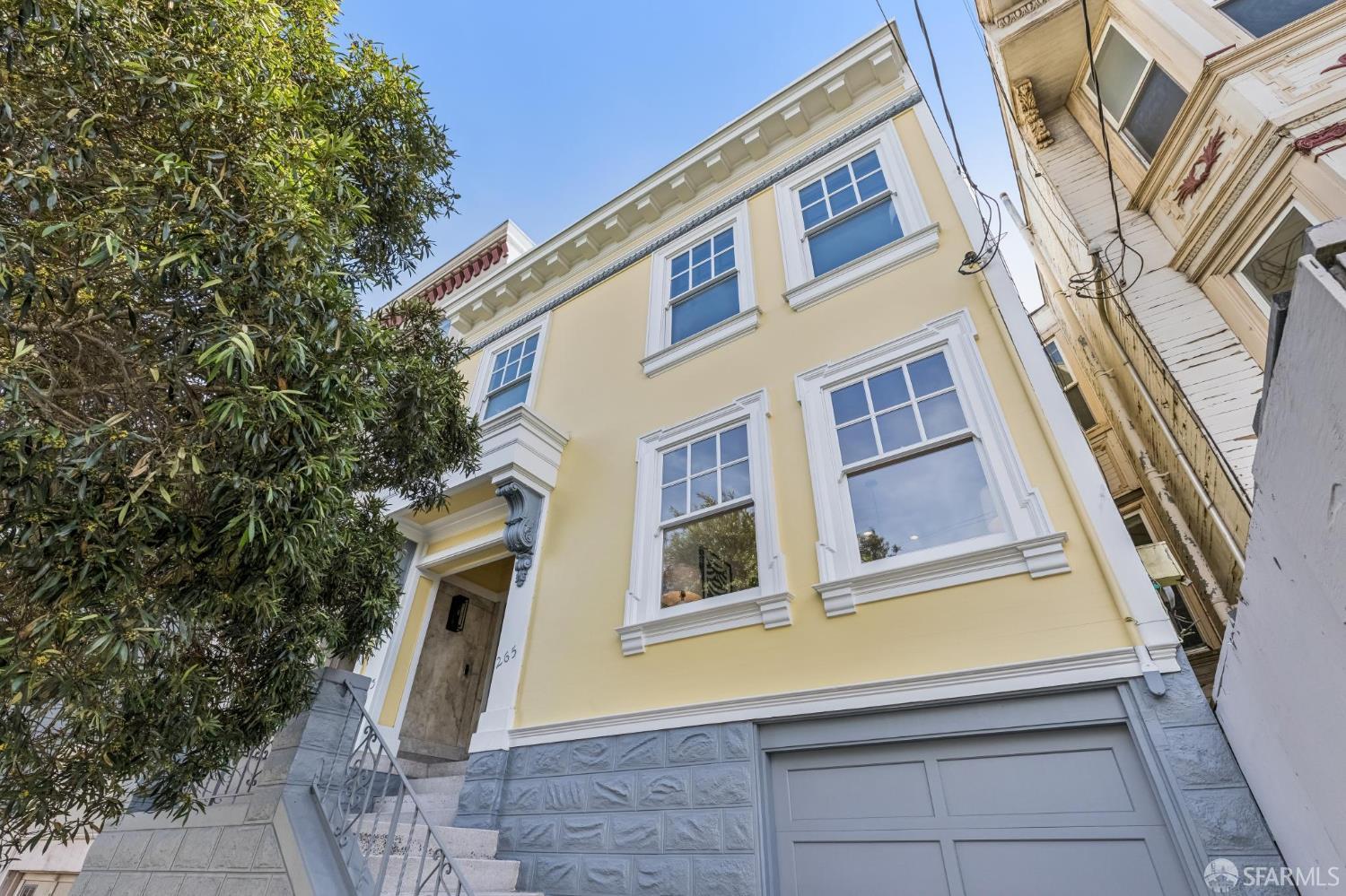 265 Carl Street