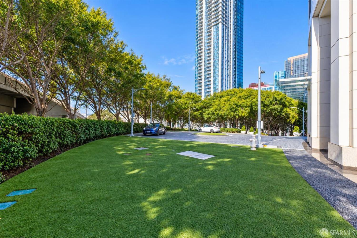 425 1st Street # 4303