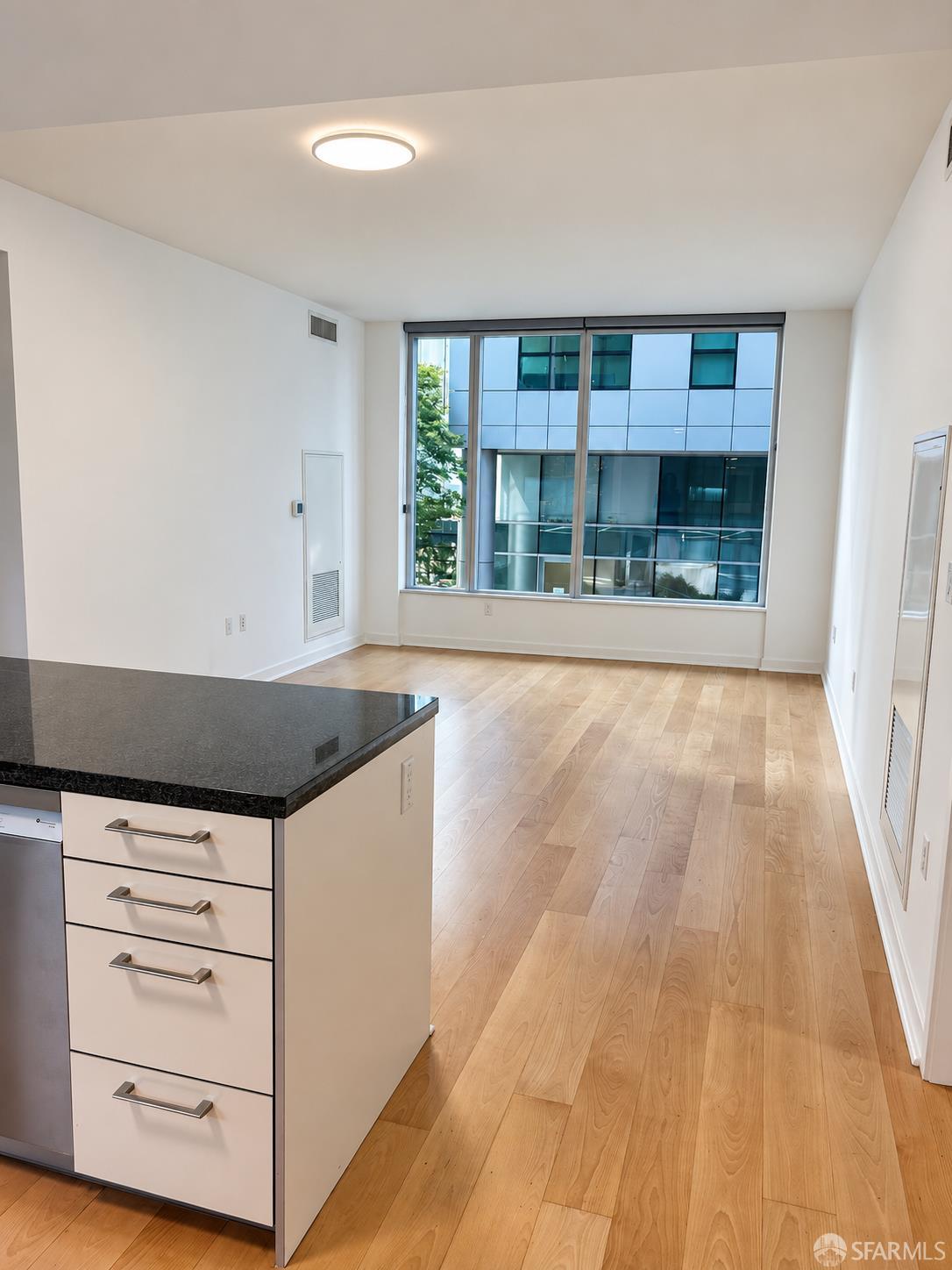 338 Spear Street 3a