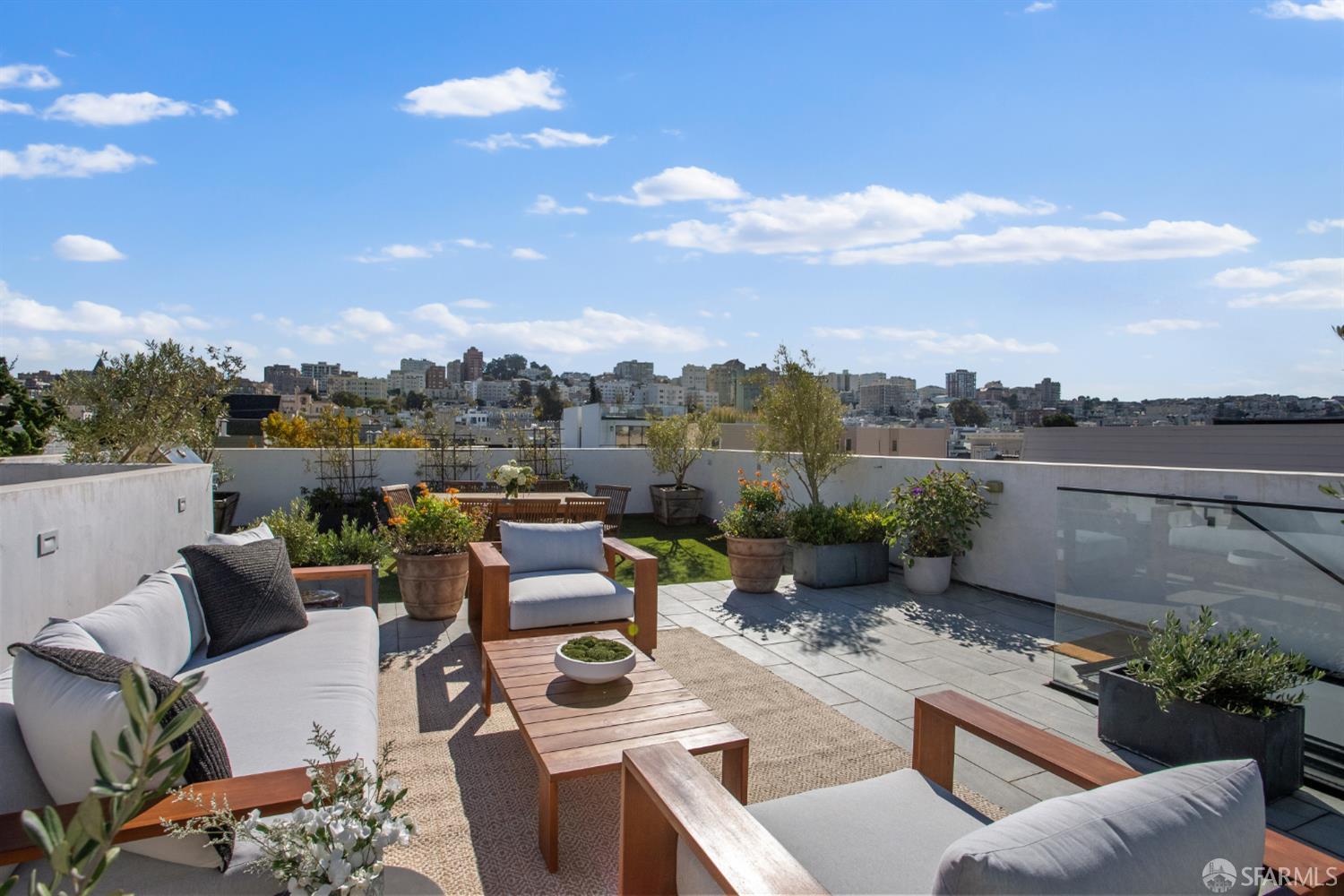 1559 Lombard Street